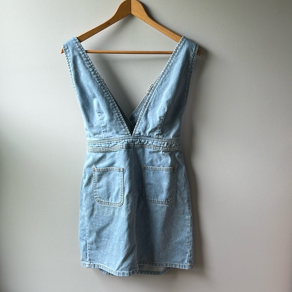 BDG Jean dress size 6 - Picture 1 of 5